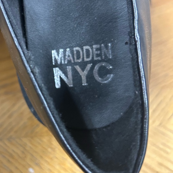 Madden NYC by Steve Madden Black Mary Jane Lug Platform Shoes. Size 8.5 - Picture 7 of 11